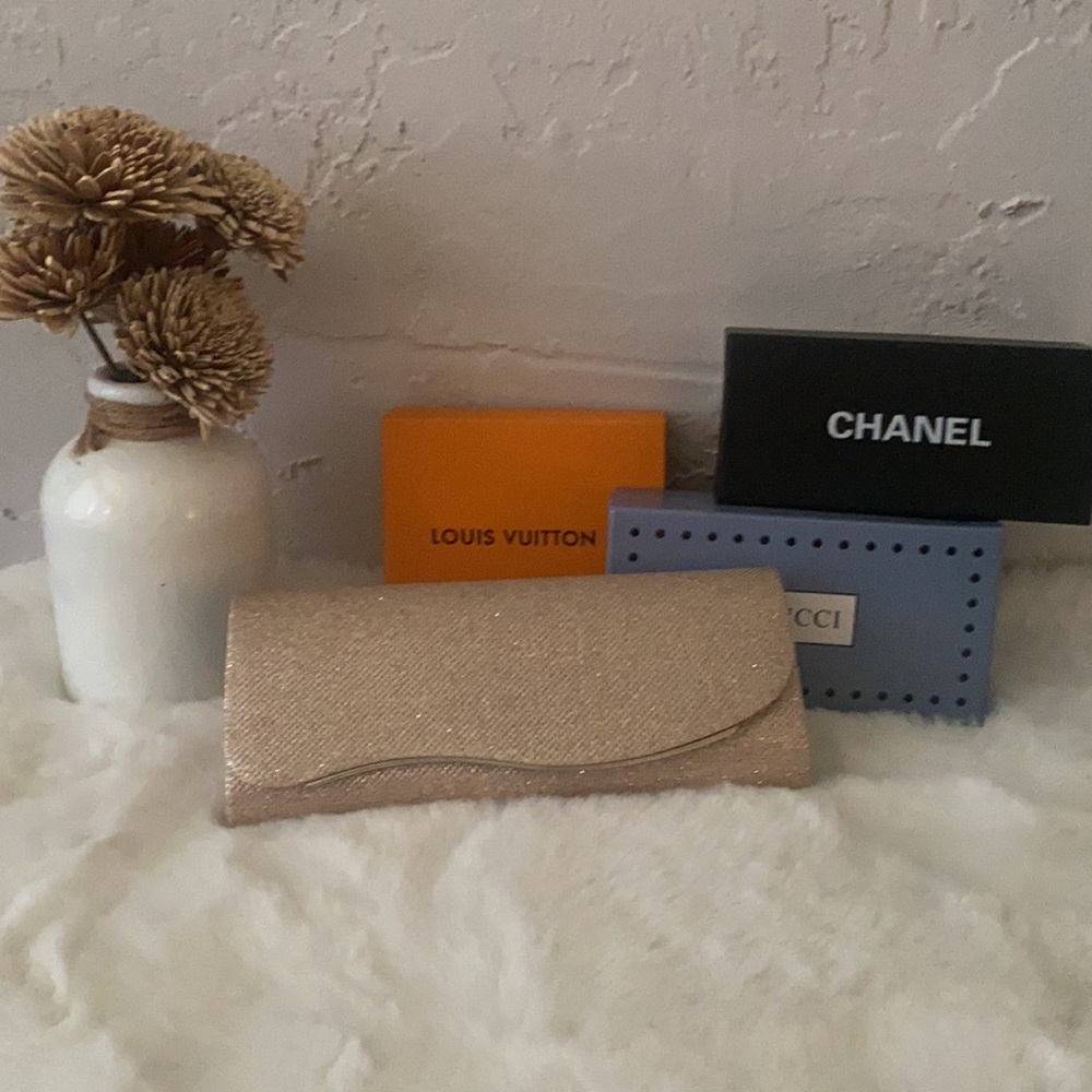 Clutch 🌺 - Picture 8 of 8